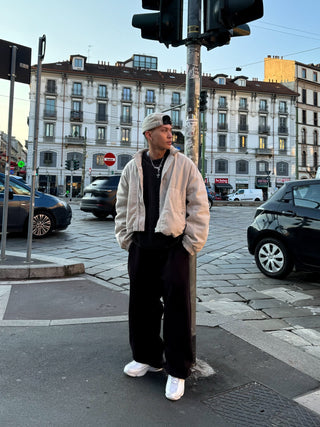 Who Wears UNDERCONTROL?