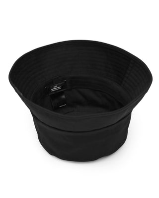 Fashionable sun hat with a structured brim