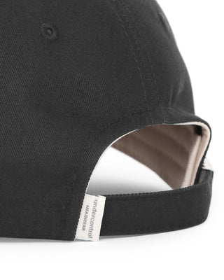 Essential dad cap with a relaxed fit