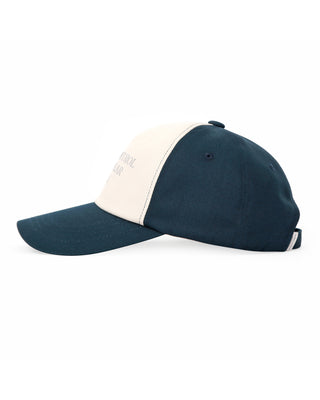 Modern baseball cap with a timeless silhouette