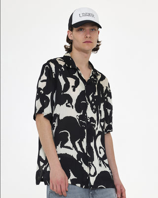 Minimalist baseball cap with a relaxed fit