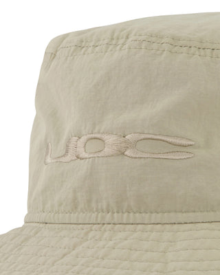 Short visor bucket hat for warm-weather adventures