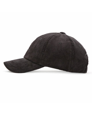 Essential ball cap for casual and streetwear outfits