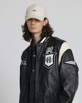 Stylish baseball cap with soft corduroy fabric