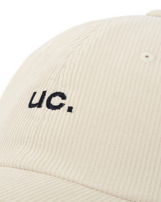 Vintage-inspired baseball cap for effortless style