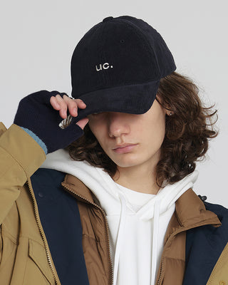 Vintage-inspired baseball cap for effortless style