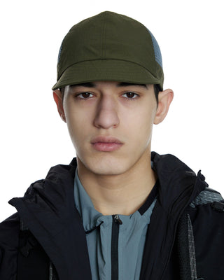 Baseball cap with short visor on a picnic