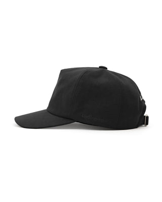 Curved visor cap in a sleek style.