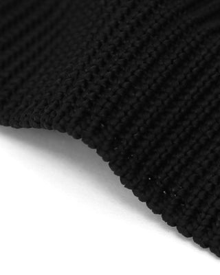 Casual summer style with a trawler beanie