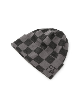 - Trawler beanie in a vibrant hue