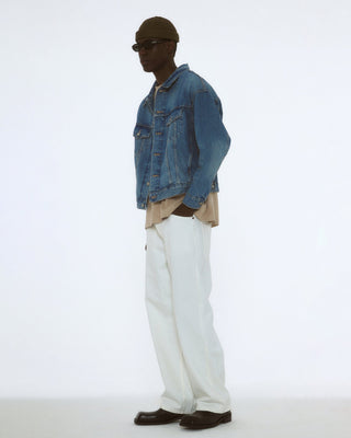 Adjustable skull cap for all head sizes.