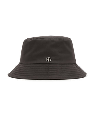 Short visor hat for casual outings