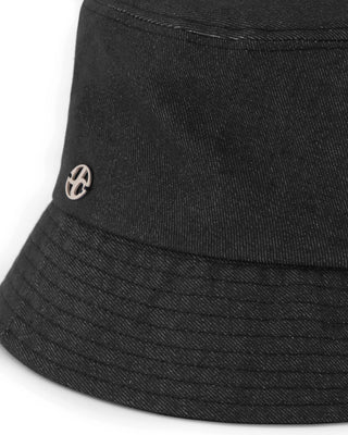 Sun hat with floral design