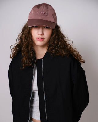 Sporty baseball cap with a modern twist.