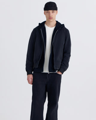 Minimalist brimless cap for daily wear