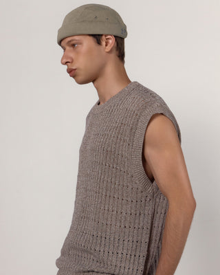 Adjustable brimless cap for a perfect fit