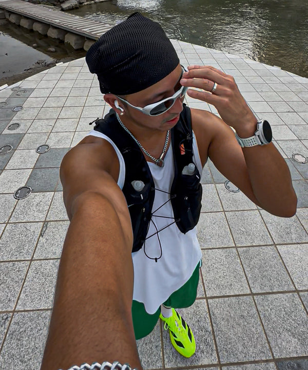 @fitness__zayson wearing URH BREEZE Mush Scarf