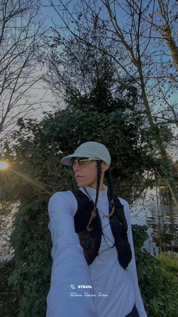 @inmazanoguera wearing URH BREEZE Mush Scarf