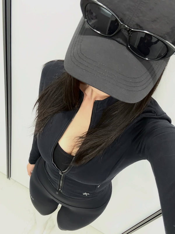@s_eo__fit wearing URH BREEZE Mush Scarf