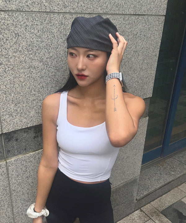 @미뇽뚜 wearing URH BREEZE Mush Scarf