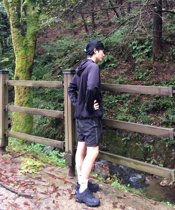 @yukchansol wearing URH BREEZE Mush Scarf