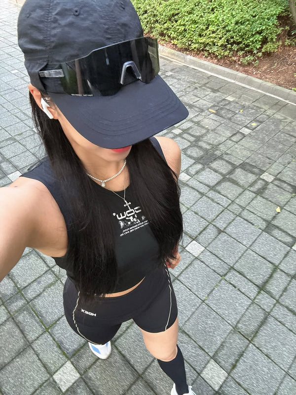 @kimkkukku_vv wearing URH OPT Washed Cap