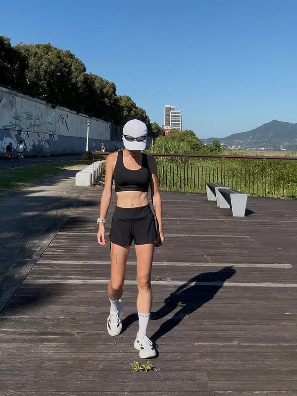 @annyunnnnn wearing URH OPT Washed Cap