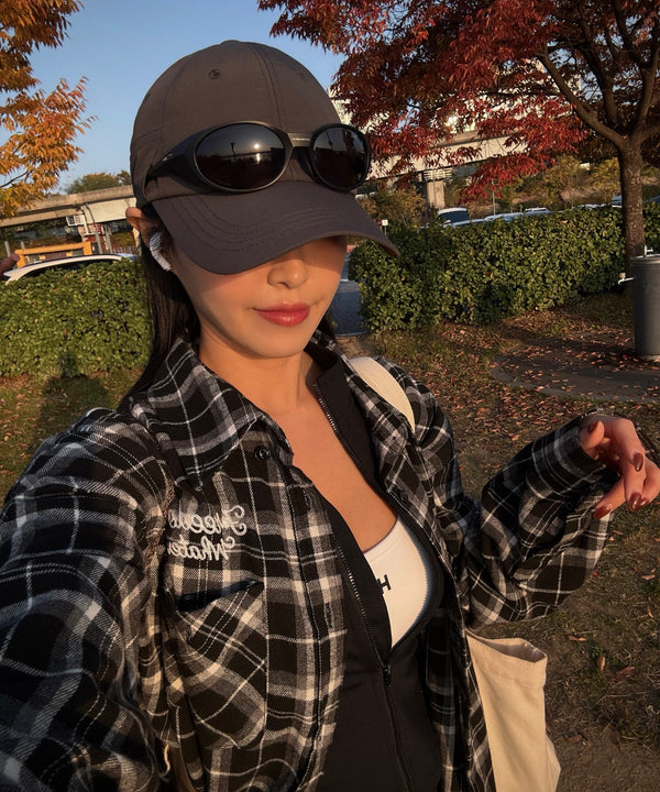 @sezi_ wearing URH OPT Washed Cap