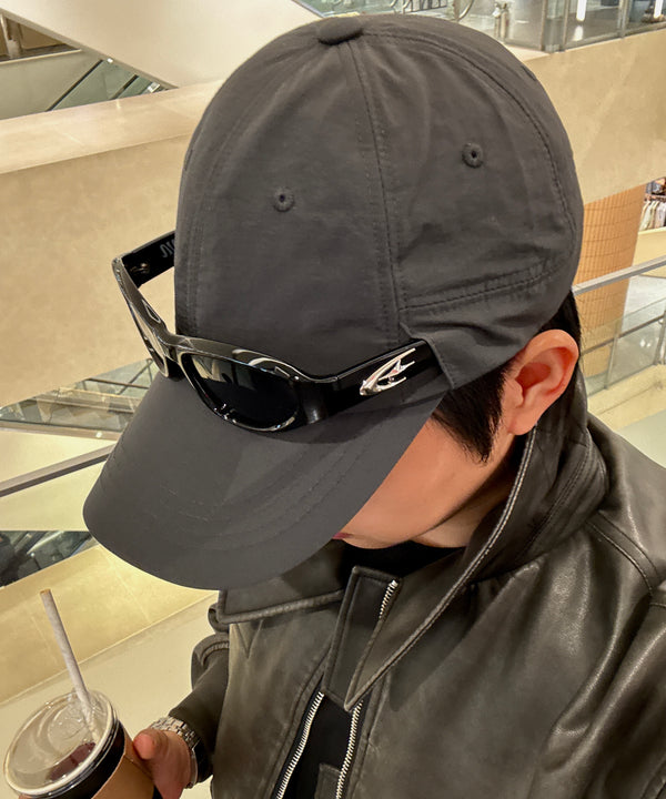 @180.D.g wearing URH OPT Washed Cap