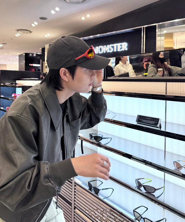@180.D.g wearing URH OPT Washed Cap