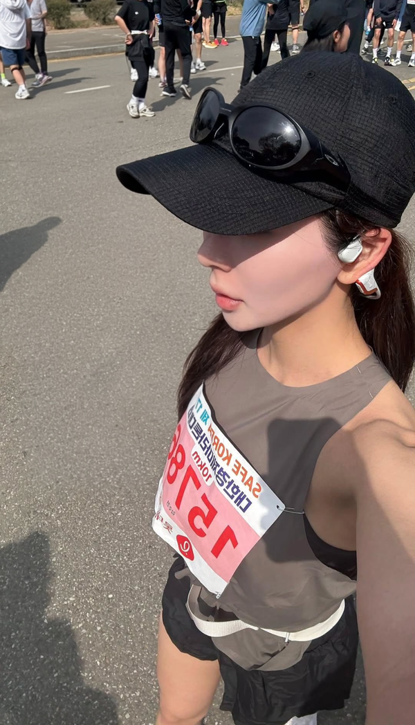 @soohy_n wearing URH OPT Washed Cap