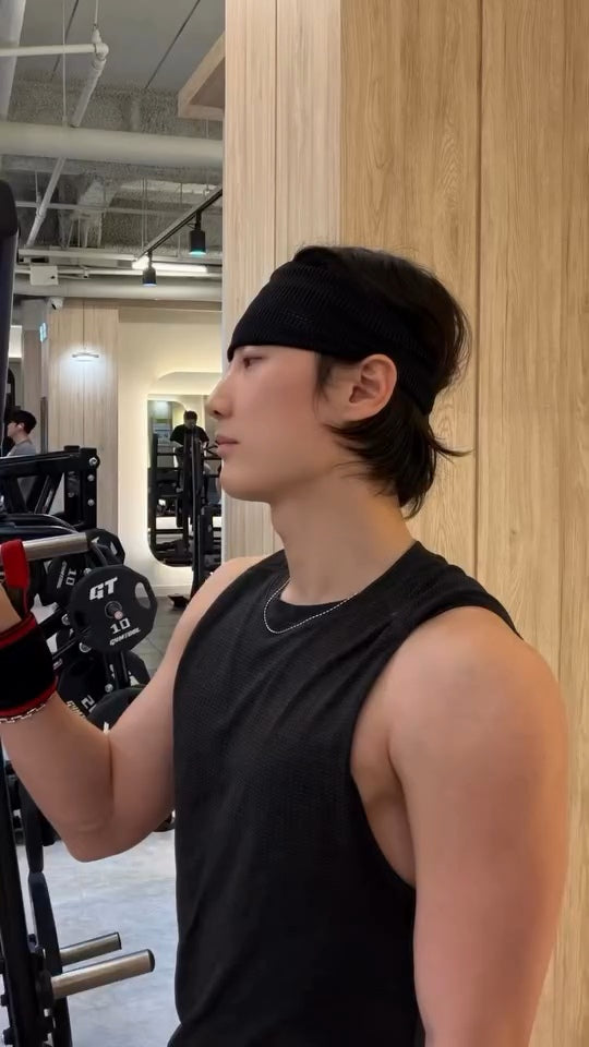 @lim_boxing wearing URH OTC Hairband