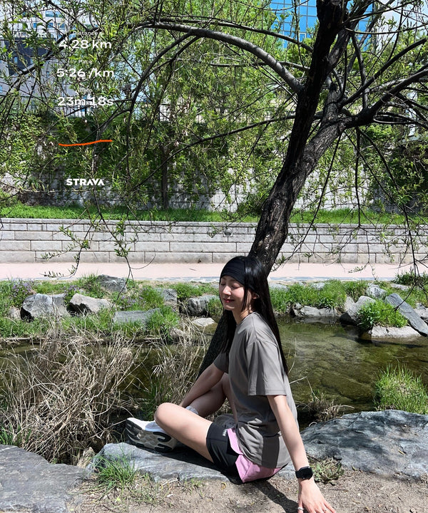 @hhhhhhhhhey wearing URH OTC Hairband
