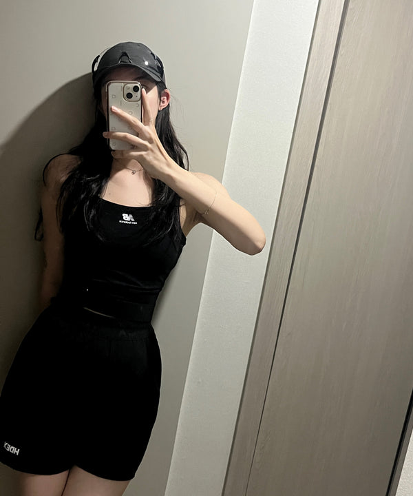 @쇼지나 wearing URH OPT Washed Cap