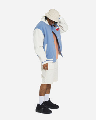 Compact and packable bucket hat with a sleek look