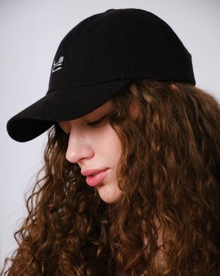 Four seasons dad cap in a classic color