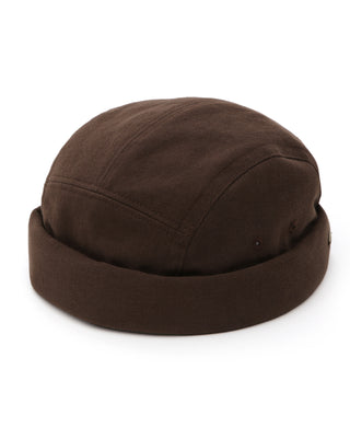 Soft cotton cap with clean silhouette