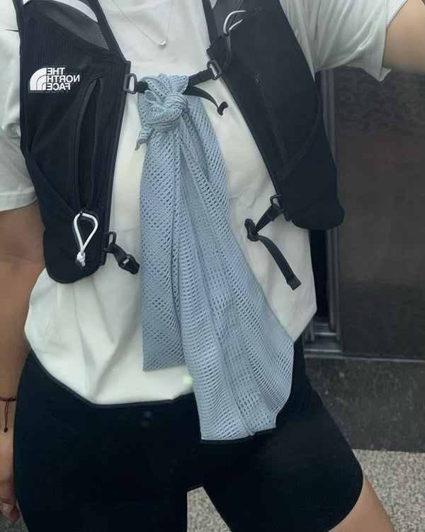 @syeonloves wearing URH BREEZE Mush Scarf