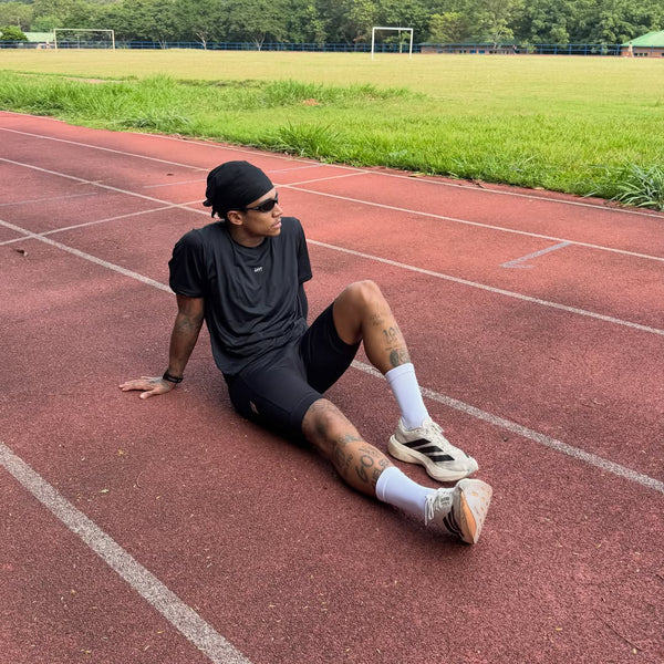 @themagic.run wearing URH BREEZE Mush Scarf